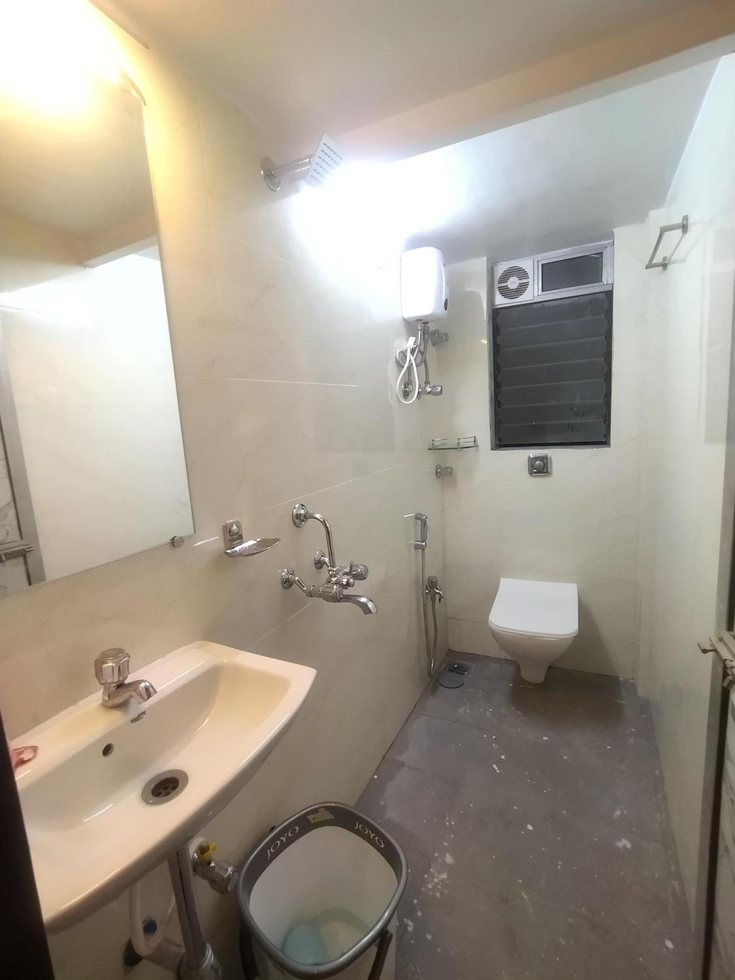 Everest Stays Rooms And Dormitory Mumbai Exterior photo