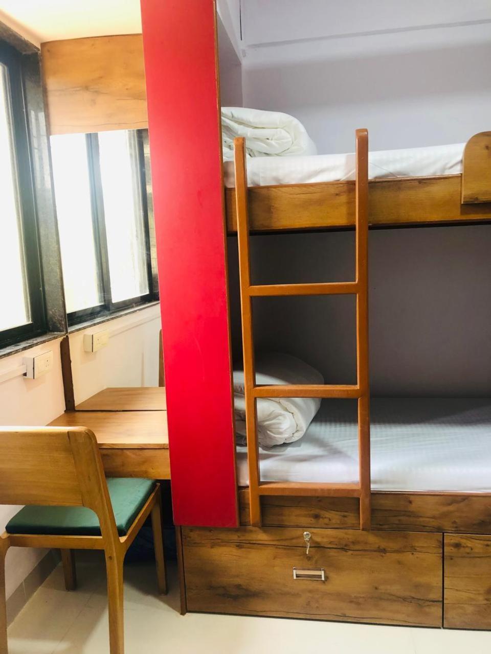 Everest Stays Rooms And Dormitory Mumbai Exterior photo