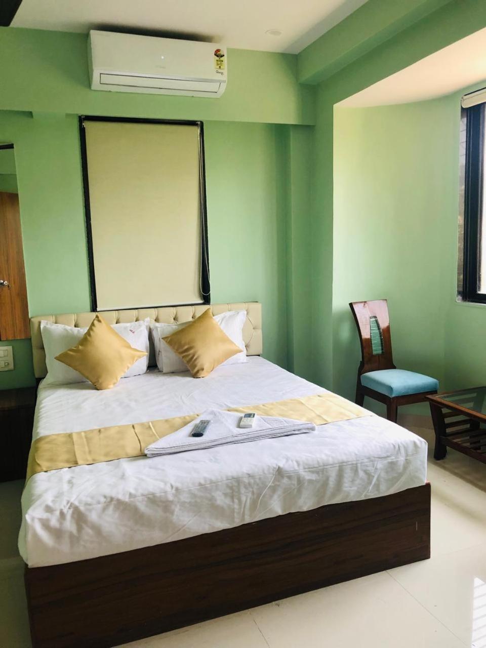 Everest Stays Rooms And Dormitory Mumbai Exterior photo
